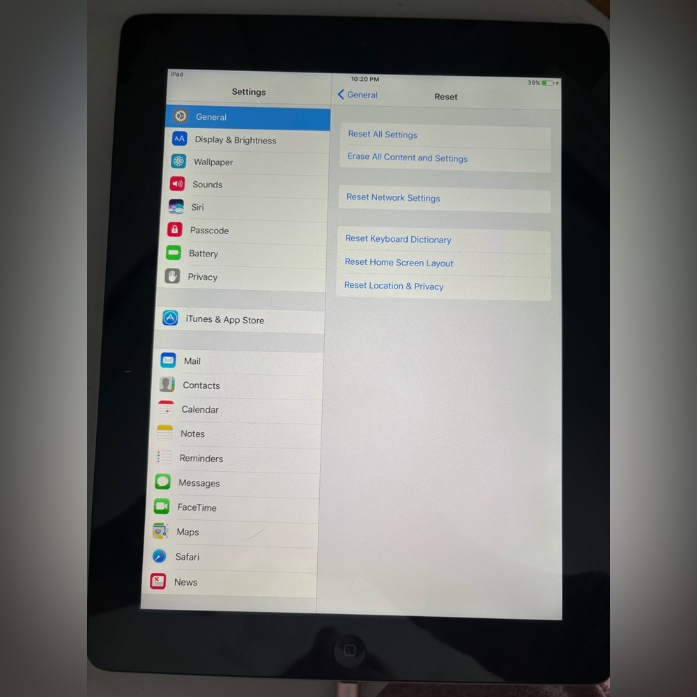 16GB Black Apple iPad (4th generation) - Picture 3 of 6